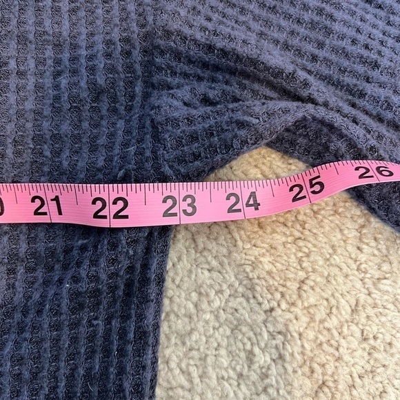 MICHAEL Stars Women’s Blue Waffle Knit Top Size Medium - Picture 5 of 7